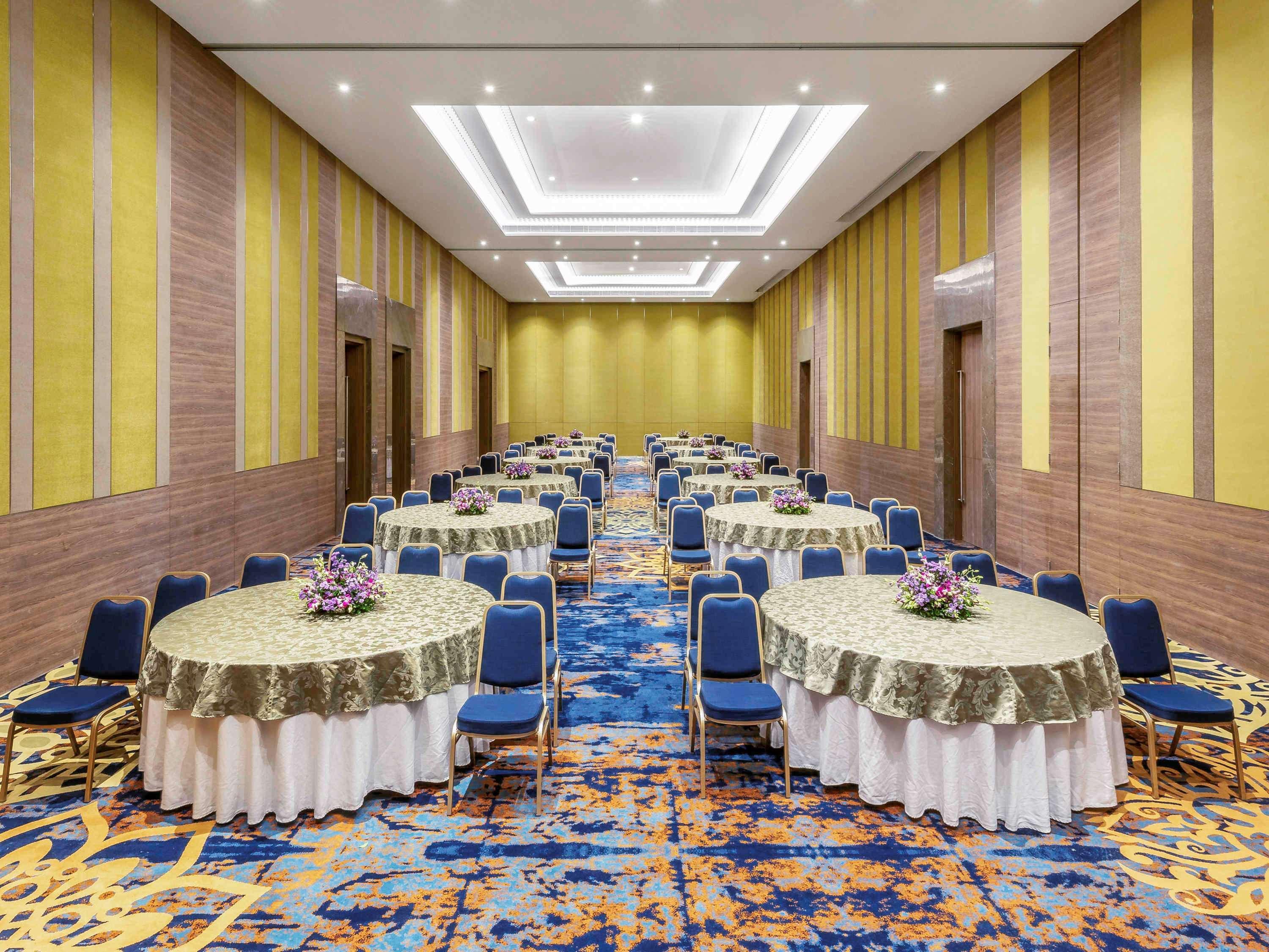 Grand Mercure Ahmedabad Gift City - An Accor Hotels Brand Гандинагар Экстерьер фото