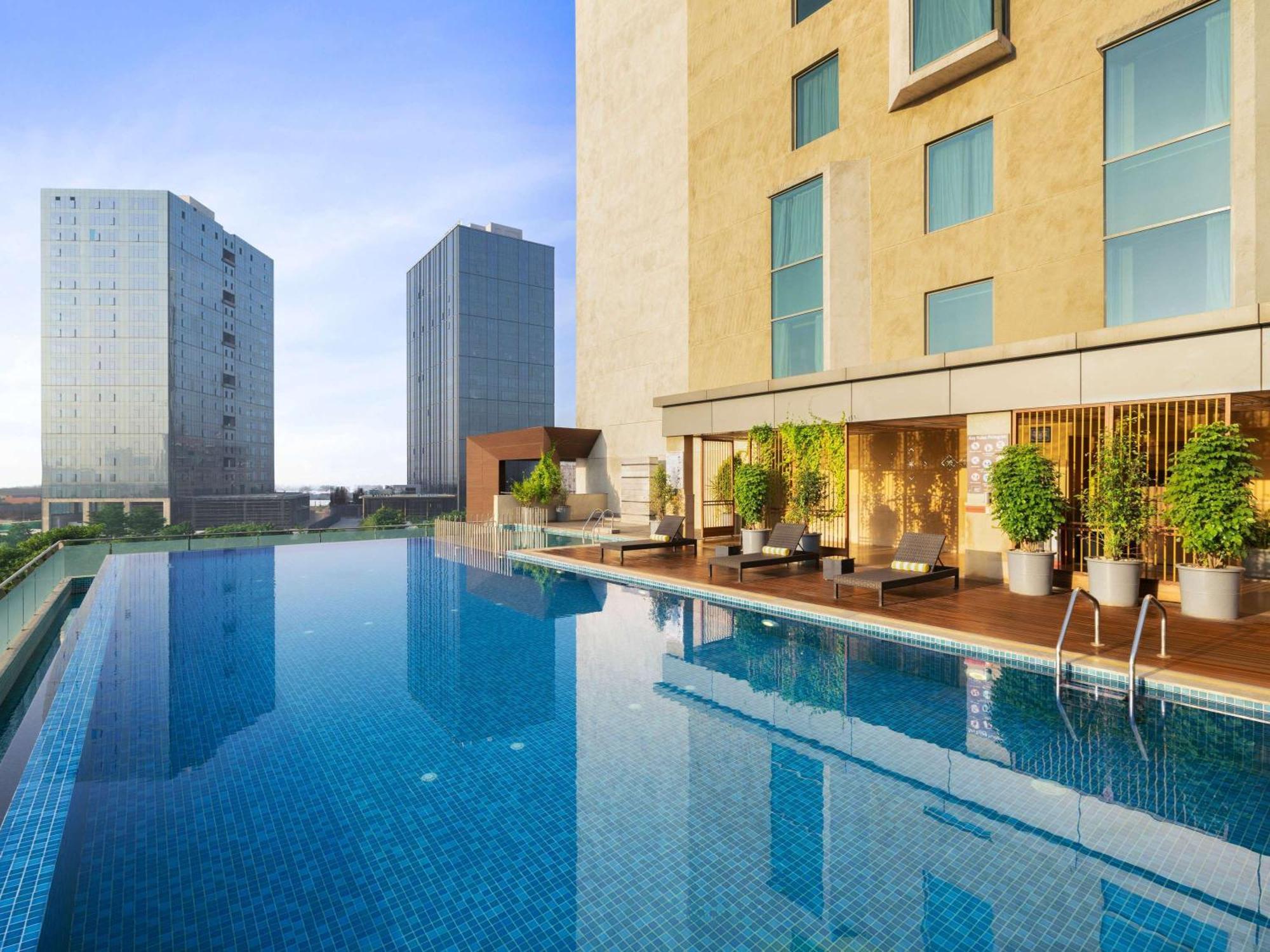 Grand Mercure Ahmedabad Gift City - An Accor Hotels Brand Гандинагар Экстерьер фото