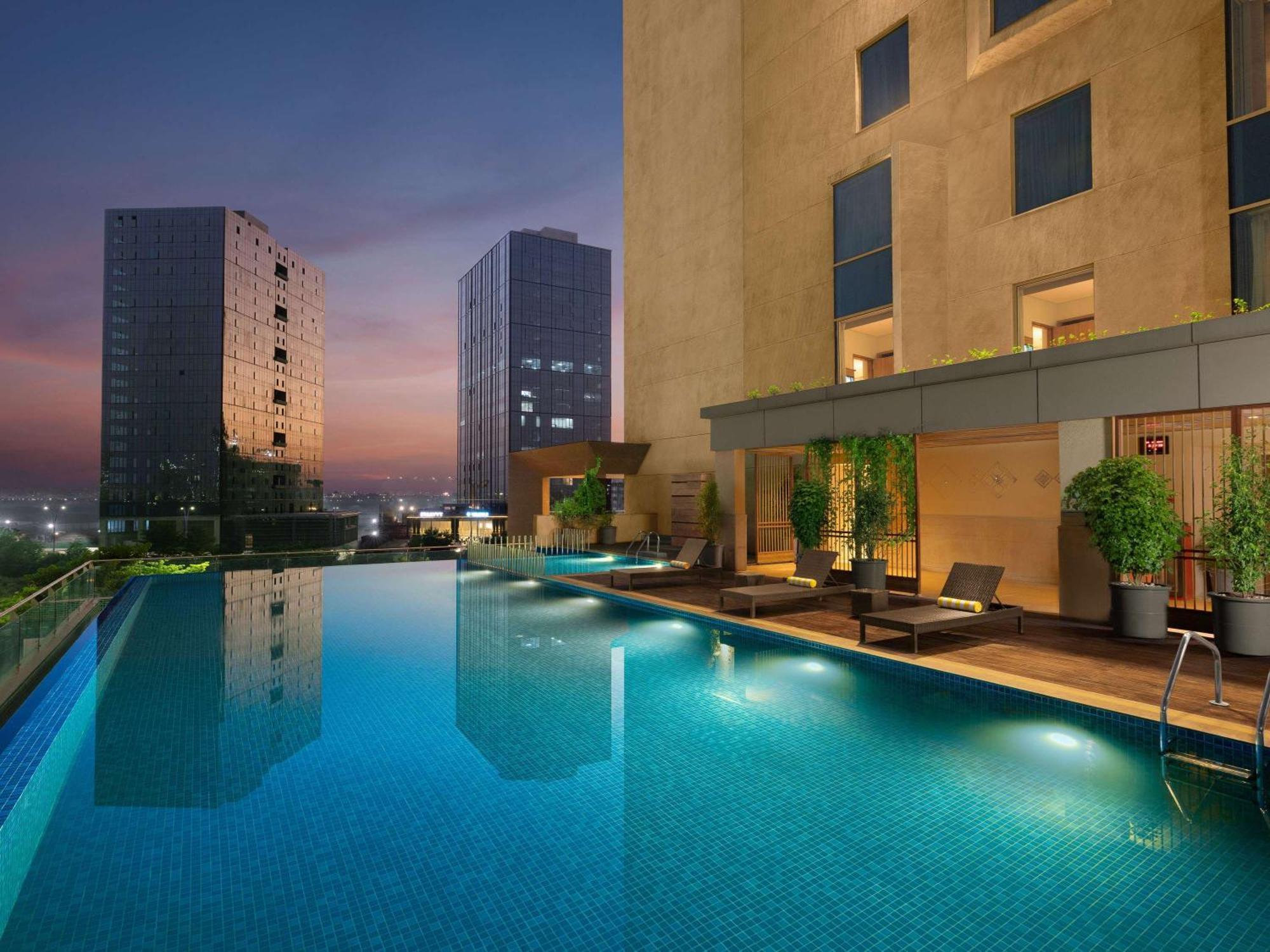 Grand Mercure Ahmedabad Gift City - An Accor Hotels Brand Гандинагар Экстерьер фото