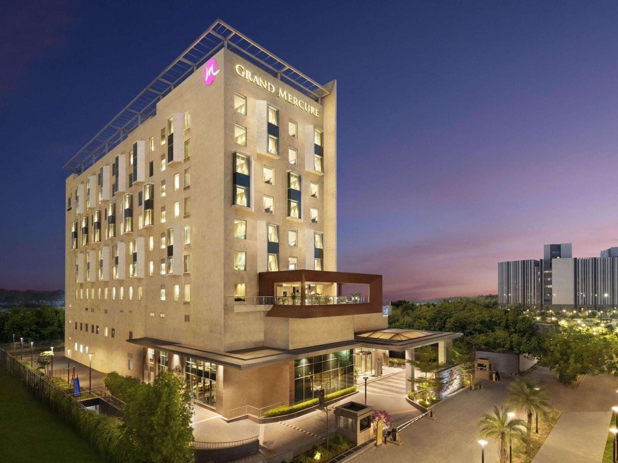 Grand Mercure Ahmedabad Gift City - An Accor Hotels Brand Гандинагар Экстерьер фото