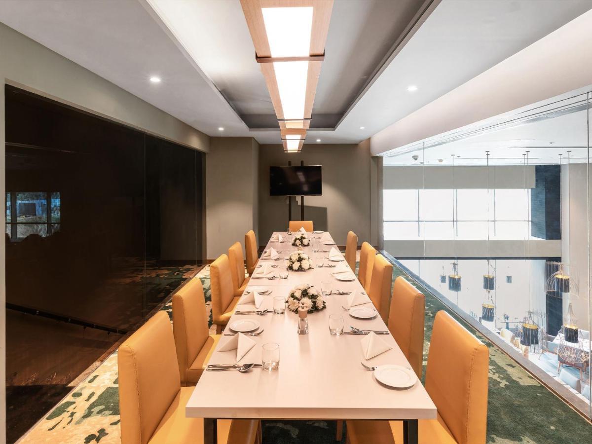 Grand Mercure Ahmedabad Gift City - An Accor Hotels Brand Гандинагар Экстерьер фото
