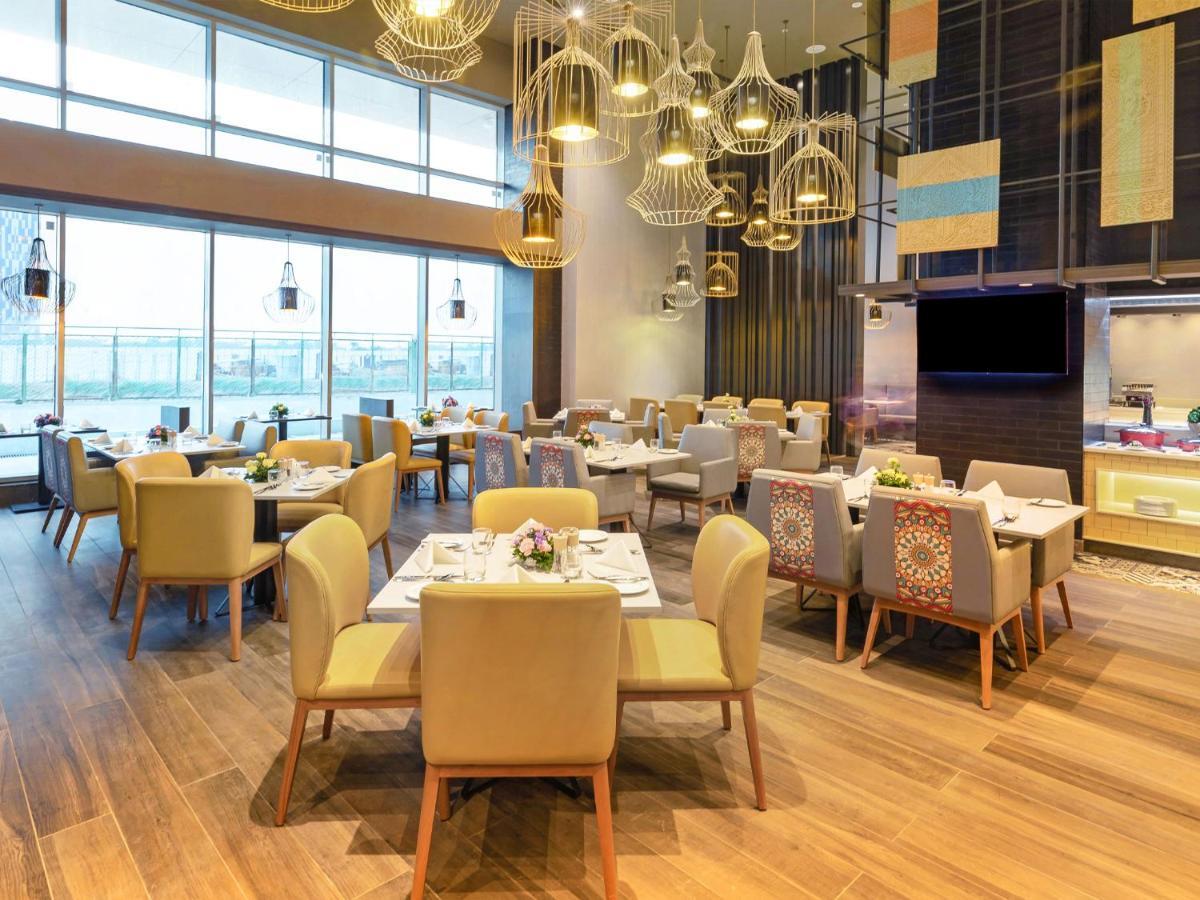 Grand Mercure Ahmedabad Gift City - An Accor Hotels Brand Гандинагар Экстерьер фото